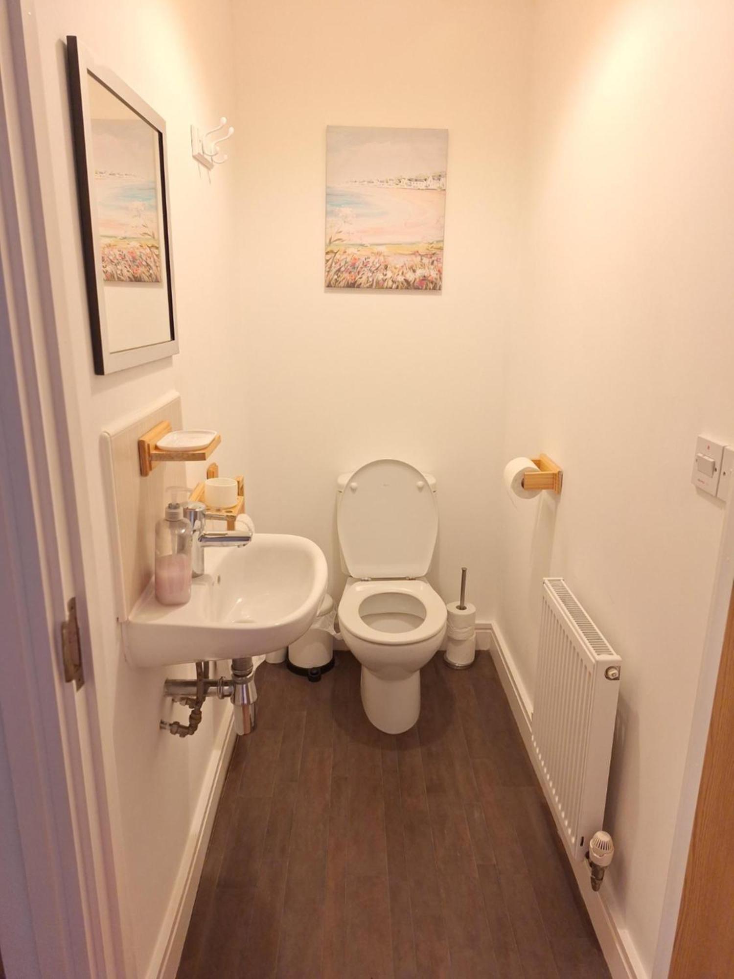 Spacious House By Quay - Sleeps 7 - Free Parking Plymouth Exterior photo